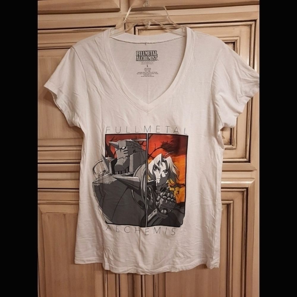 FULLMETAL ALCHEMIST V Neck TShirt - Large‎
